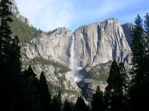 Upper and lower falls (Yosemite falls)